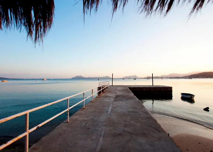 Modern Frontline With Sea Views