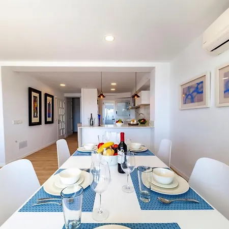 Modern Frontline With Sea Views 波连萨港