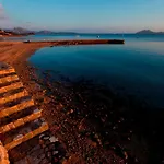 Modern Frontline With Sea Views Daire