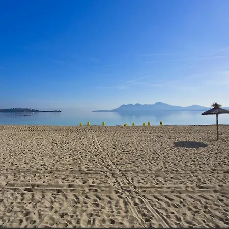 Modern Frontline With Sea Views Апартаменты *