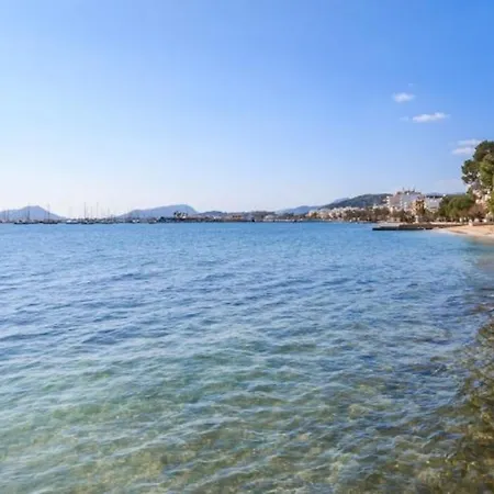 Modern Frontline With Sea Views *