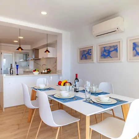 Modern Frontline With Sea Views Apartment *