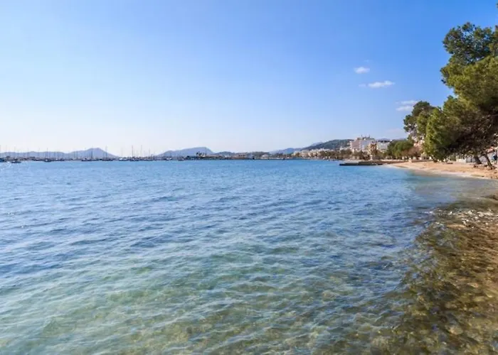 Modern Frontline With Sea Views *