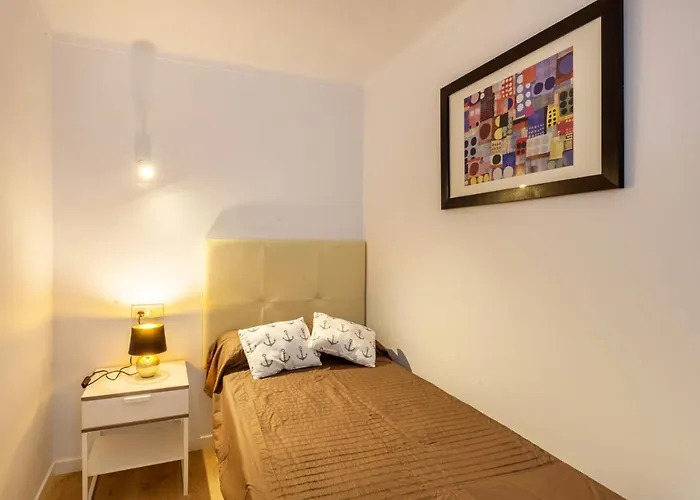 Апартаменты Modern Frontline With Sea Views *